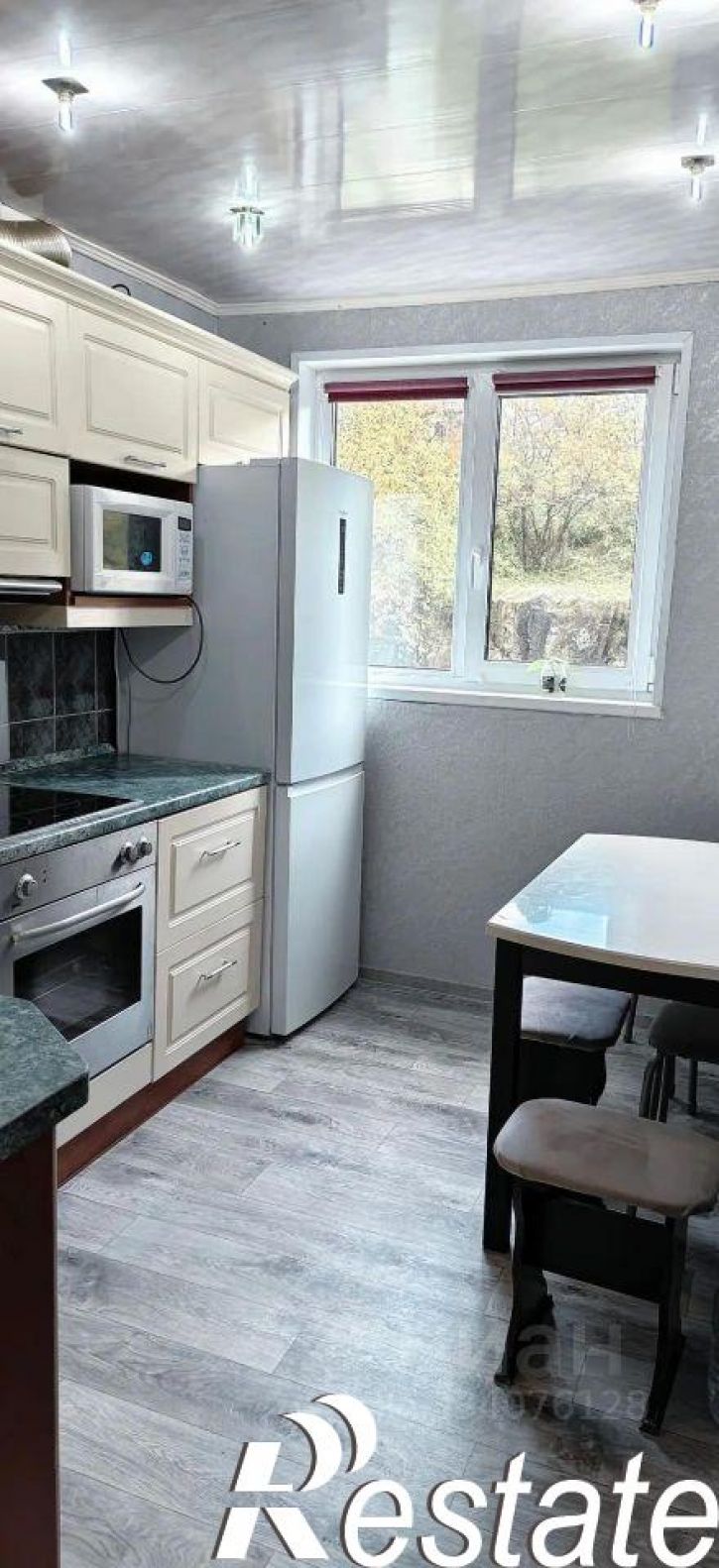 3-комн квартира Кольский проспект, 160,  д. 160