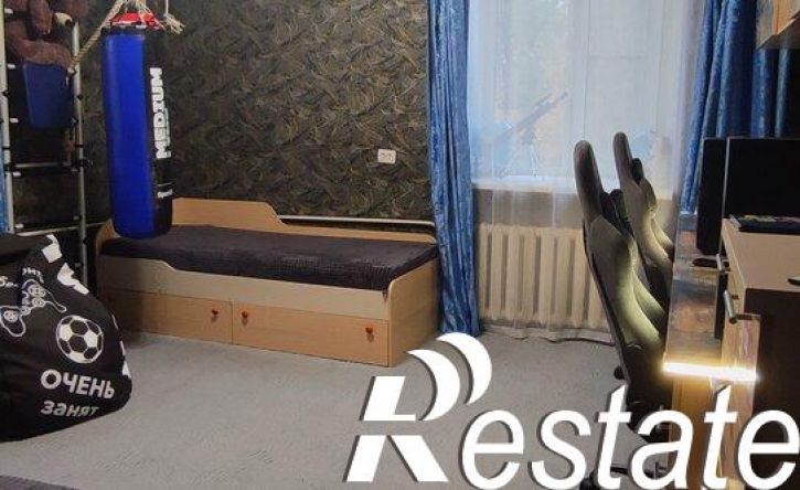 3-комн квартира улица Нахимова, 23,  д. 23