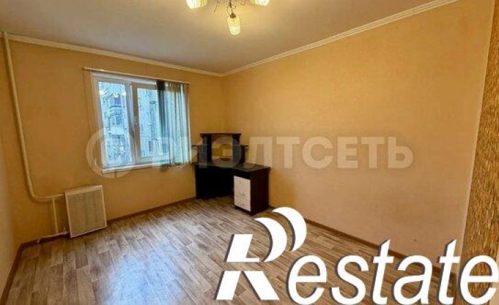 3-комн квартира улица Александрова, 4/1,  д. 4/1