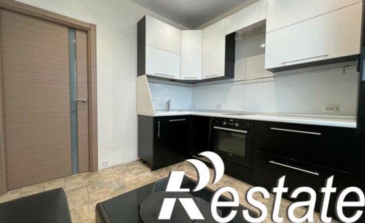 3-комн квартира улица Старостина, 65,  д. 65