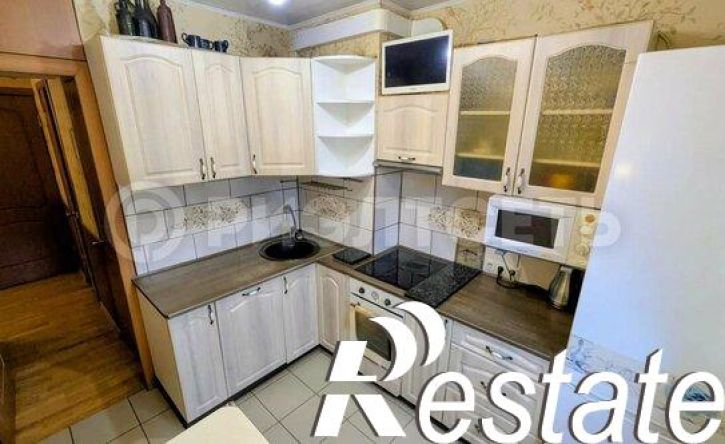 3-комн квартира улица Старостина, 3,  д. 3